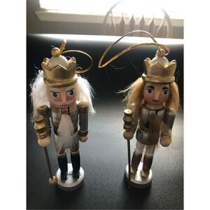 Christmas Decoration Wooden Nutcracker Ornaments Soldiers Set of 2